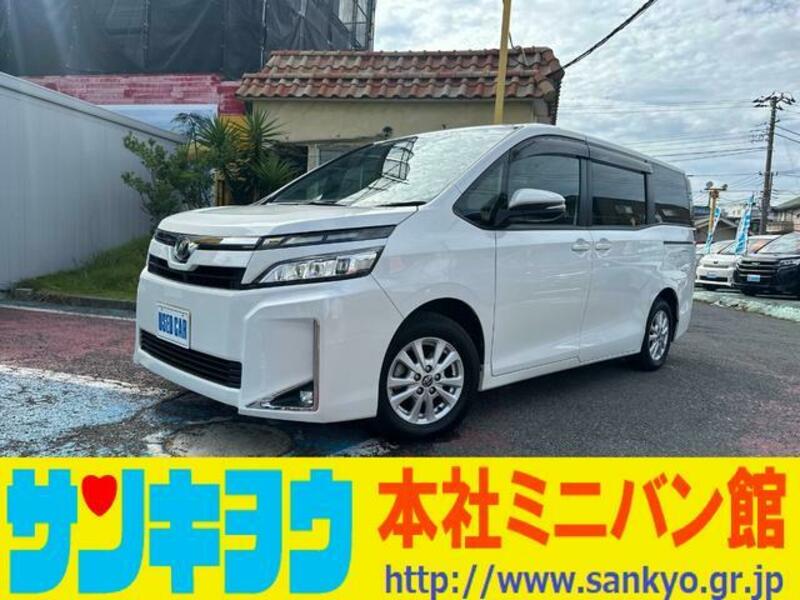 TOYOTA VOXY