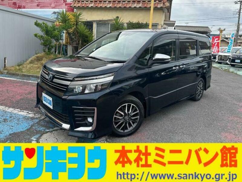 TOYOTA VOXY