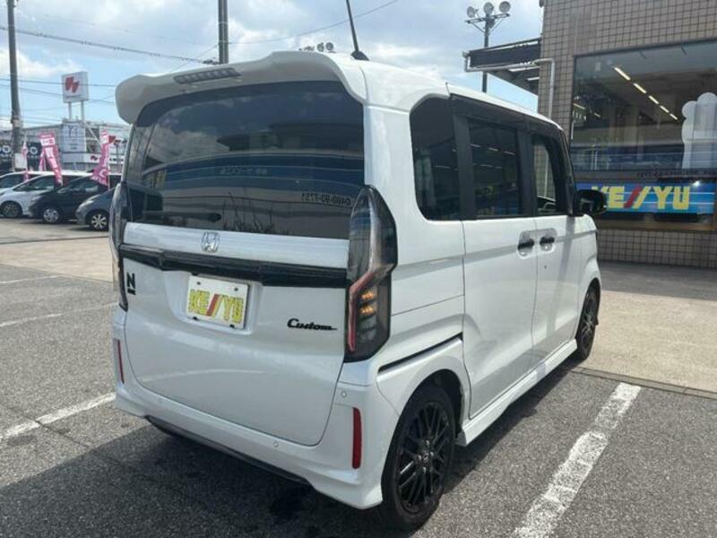 N BOX CUSTOM