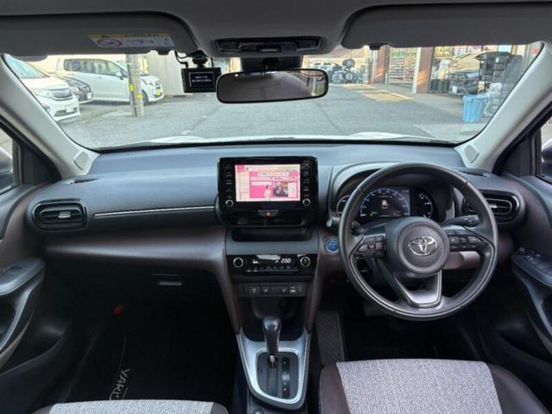 YARIS CROSS