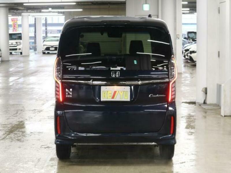 N BOX CUSTOM