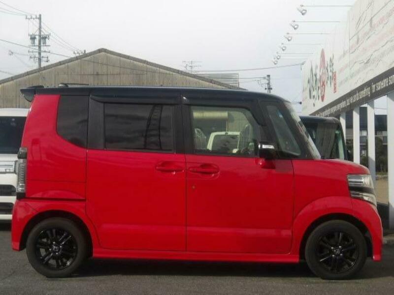 N BOX CUSTOM