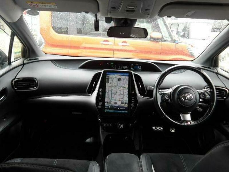 PRIUS PHV