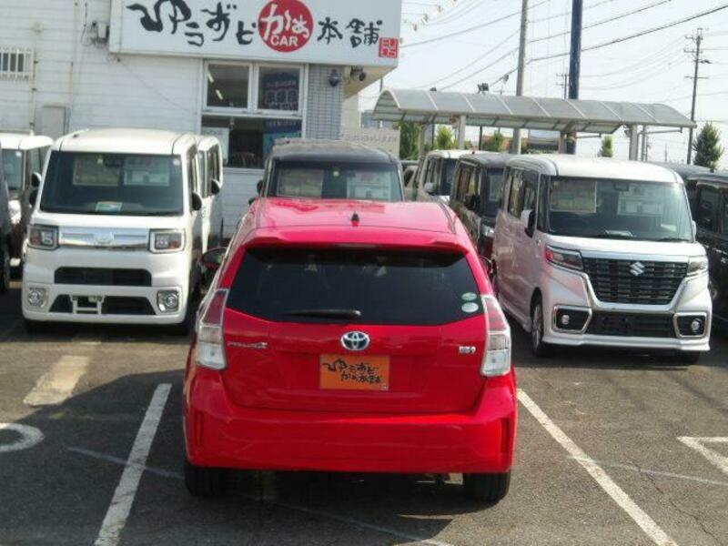 PRIUS ALPHA