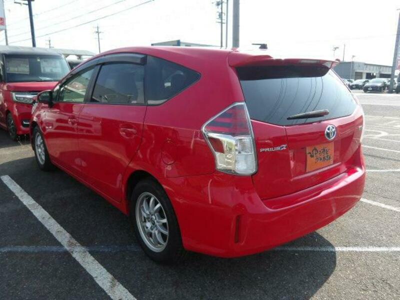 PRIUS ALPHA