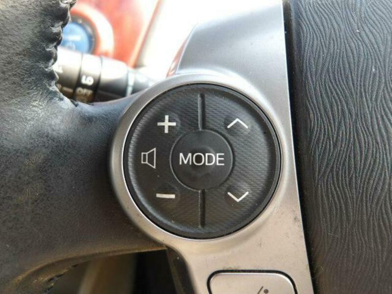 PRIUS ALPHA