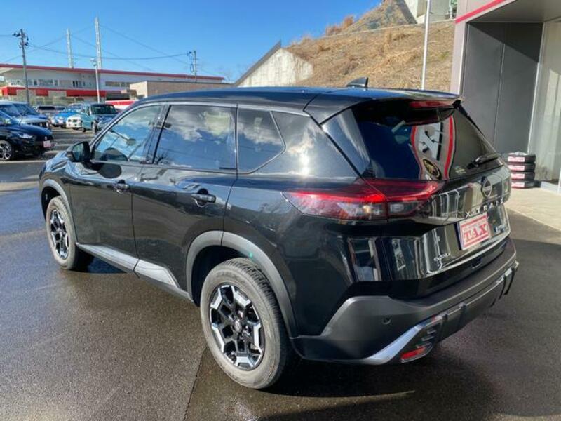 X-TRAIL