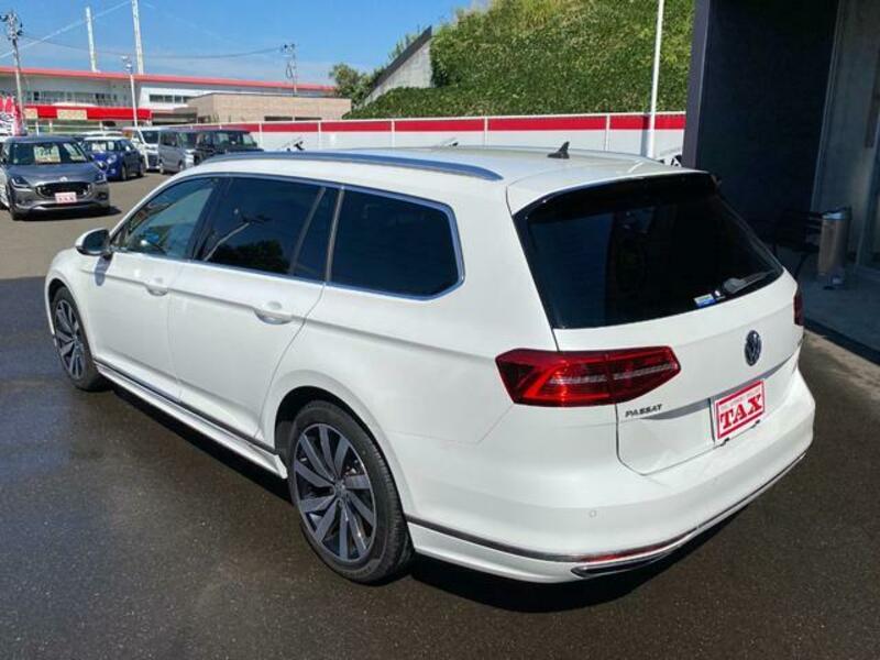 PASSAT VARIANT