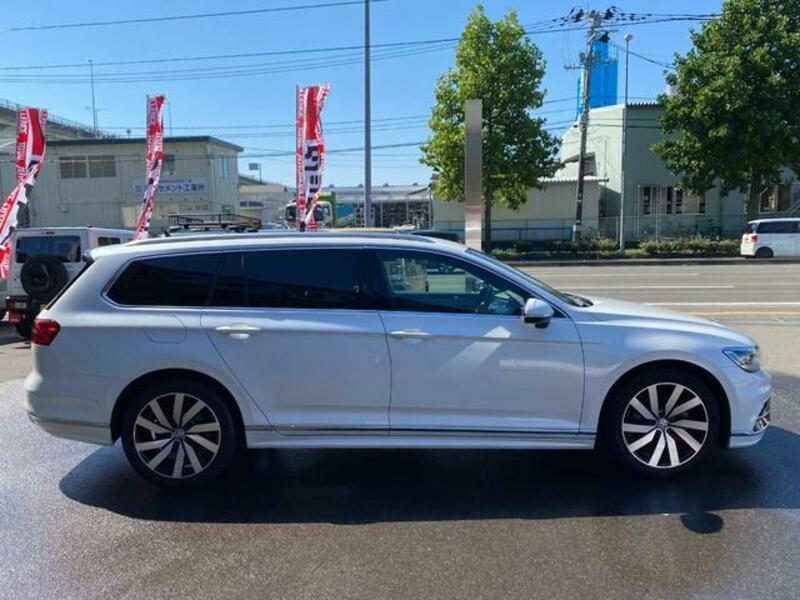 PASSAT VARIANT