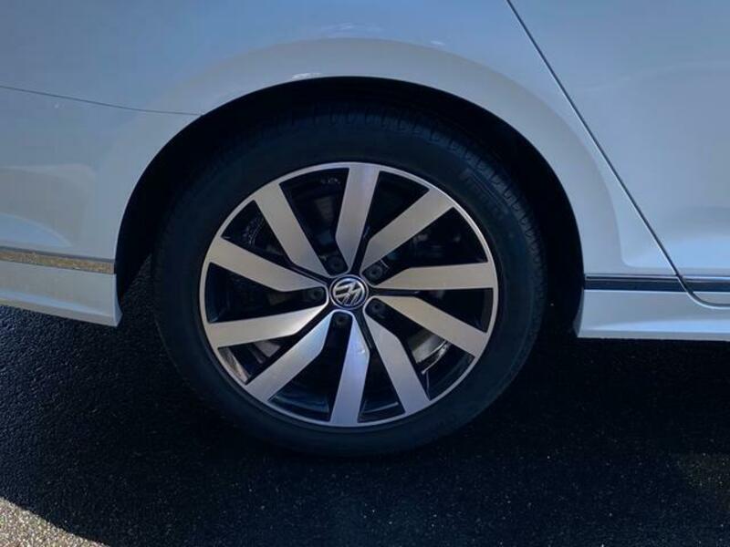 PASSAT VARIANT