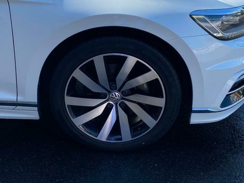 PASSAT VARIANT