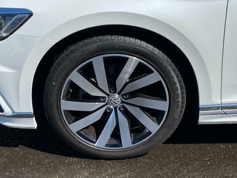 PASSAT VARIANT