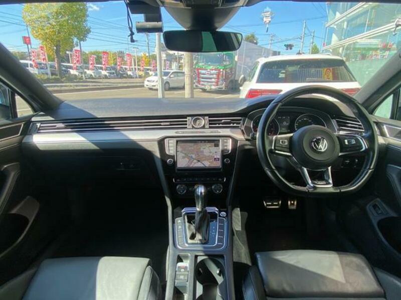 PASSAT VARIANT