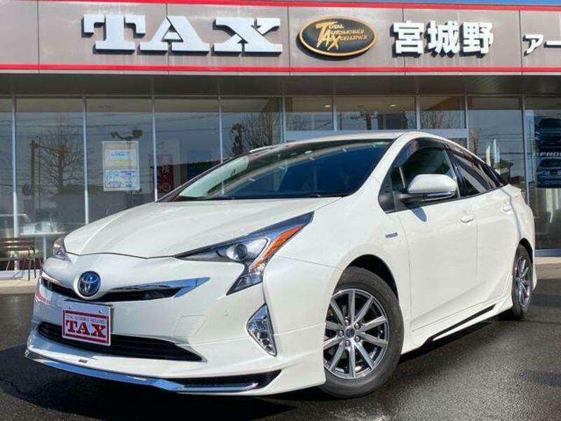 TOYOTA PRIUS