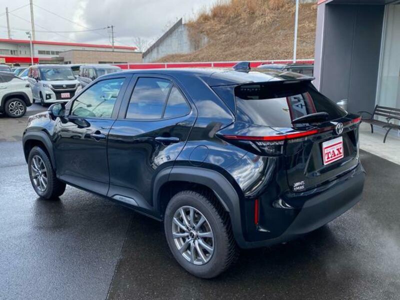 YARIS CROSS