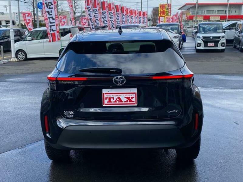 YARIS CROSS