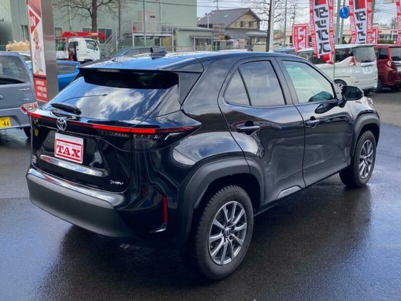 YARIS CROSS