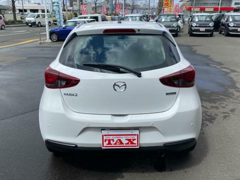 MAZDA2