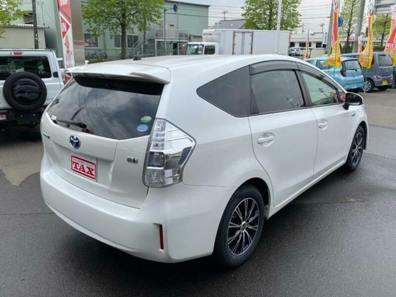 PRIUS ALPHA