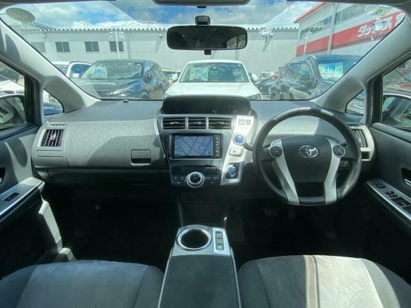 PRIUS ALPHA