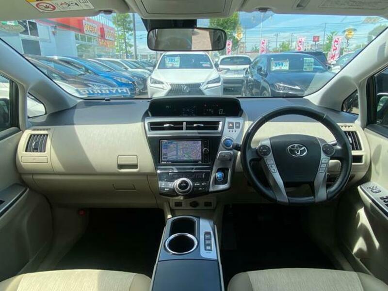 PRIUS ALPHA