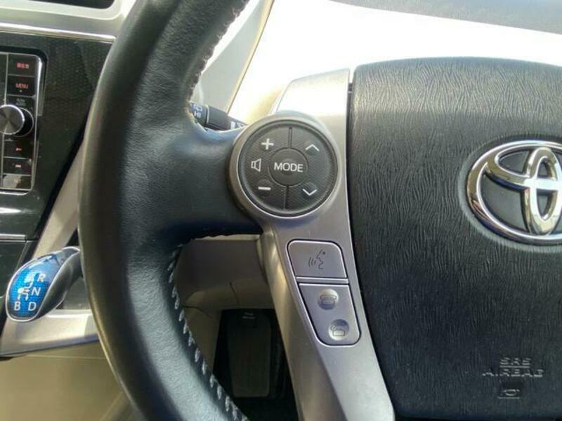 PRIUS ALPHA