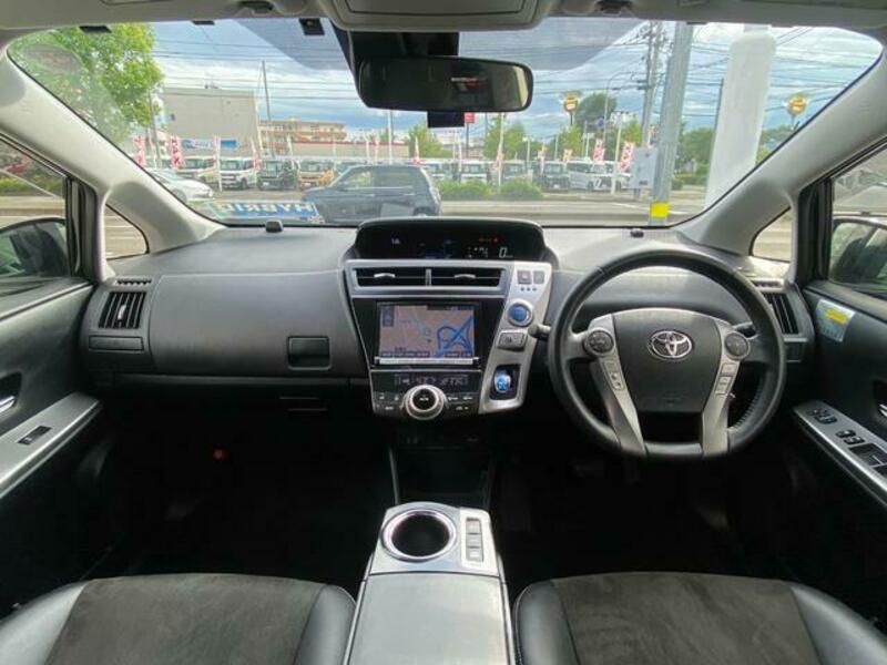 PRIUS ALPHA