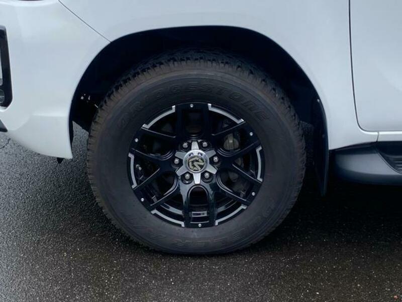 HILUX
