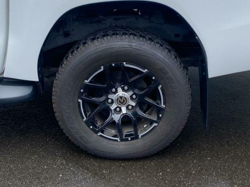 HILUX