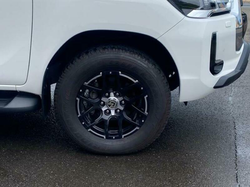 HILUX