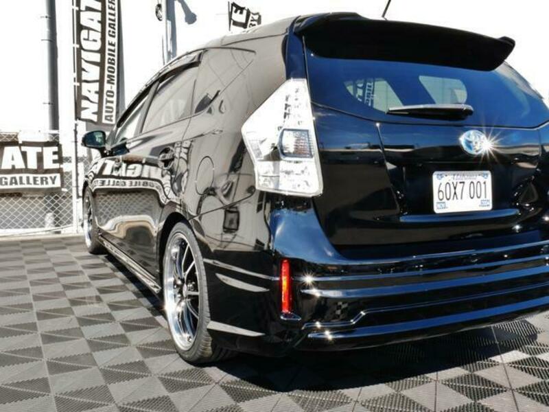 PRIUS ALPHA