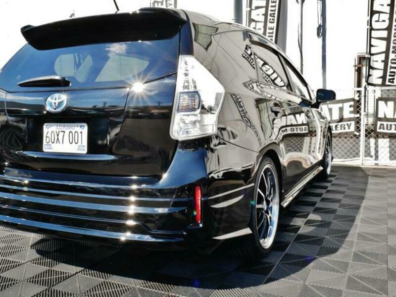 PRIUS ALPHA