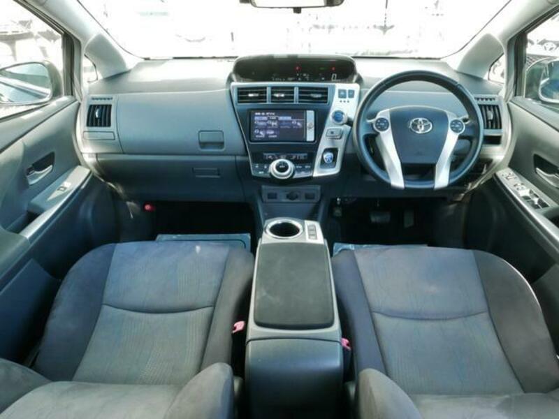 PRIUS ALPHA