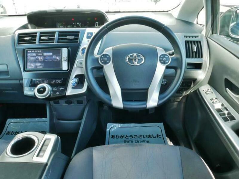 PRIUS ALPHA