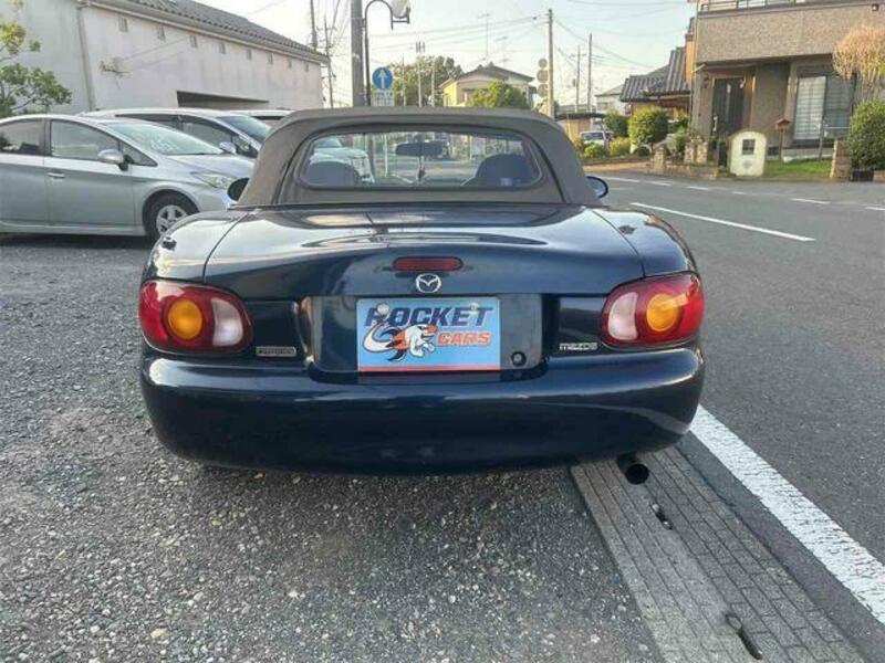 ROADSTER