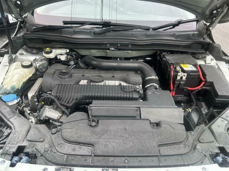 V40