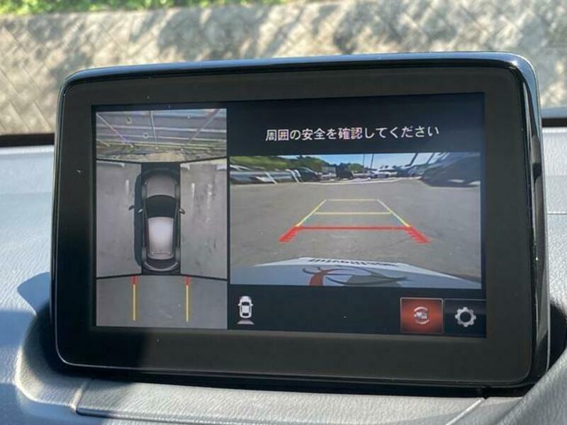 MAZDA2