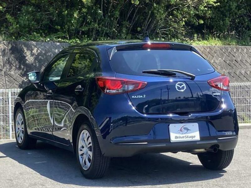 MAZDA2