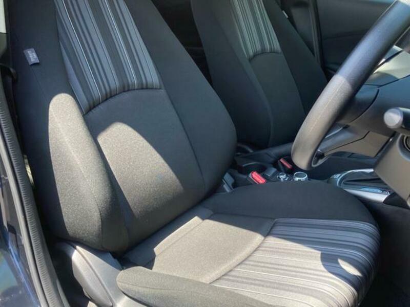 MAZDA2