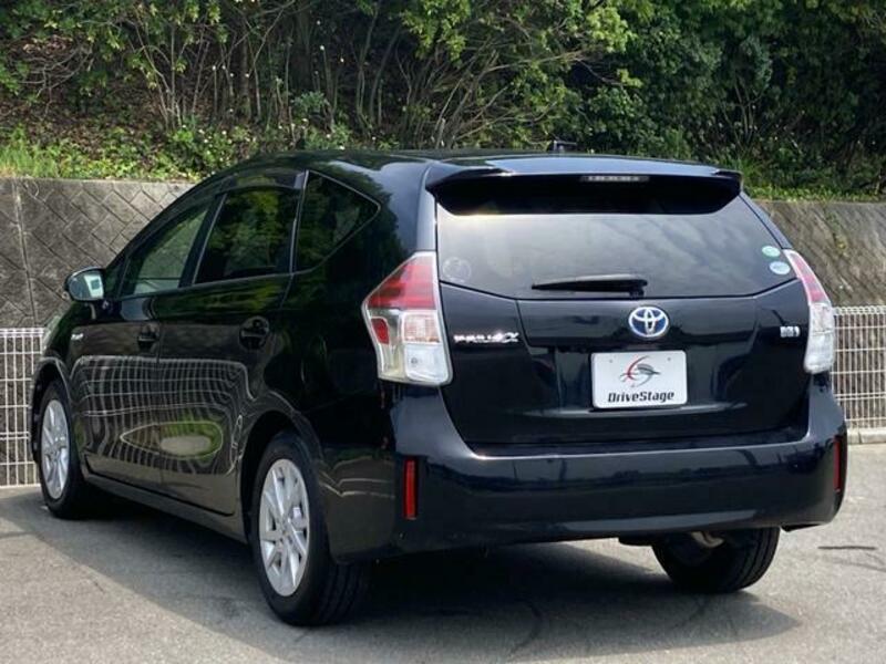 PRIUS ALPHA