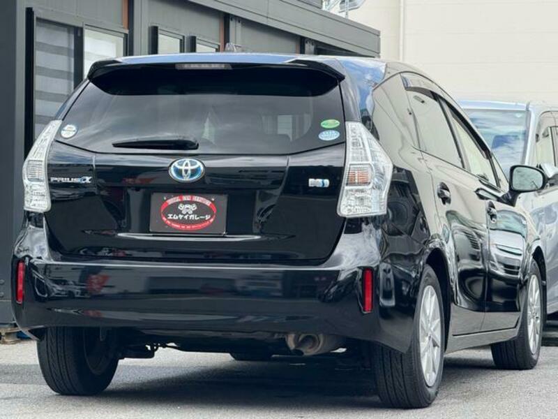 PRIUS ALPHA