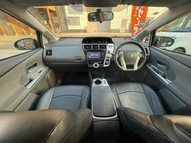PRIUS ALPHA