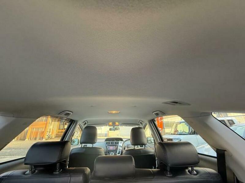 PRIUS ALPHA