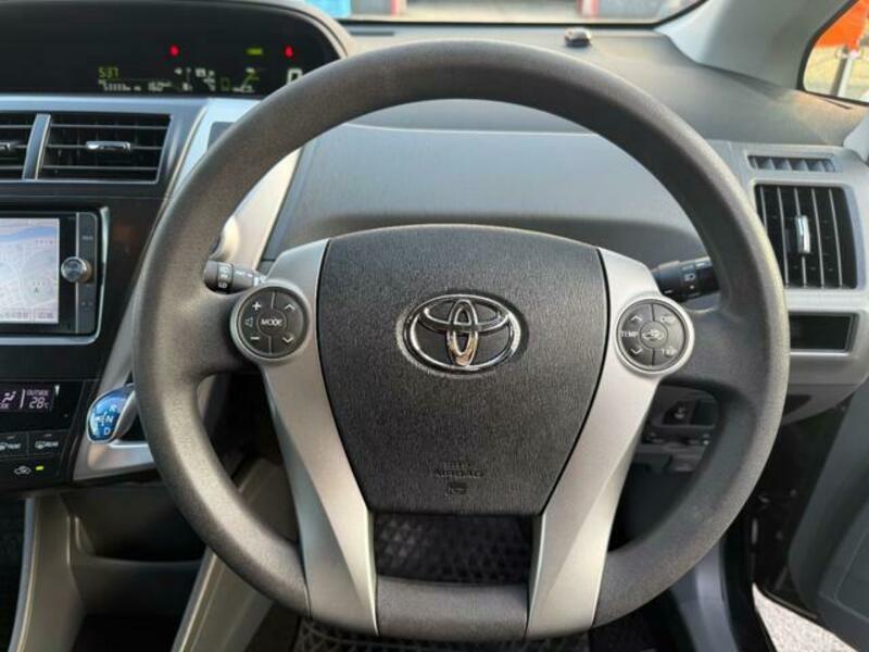 PRIUS ALPHA