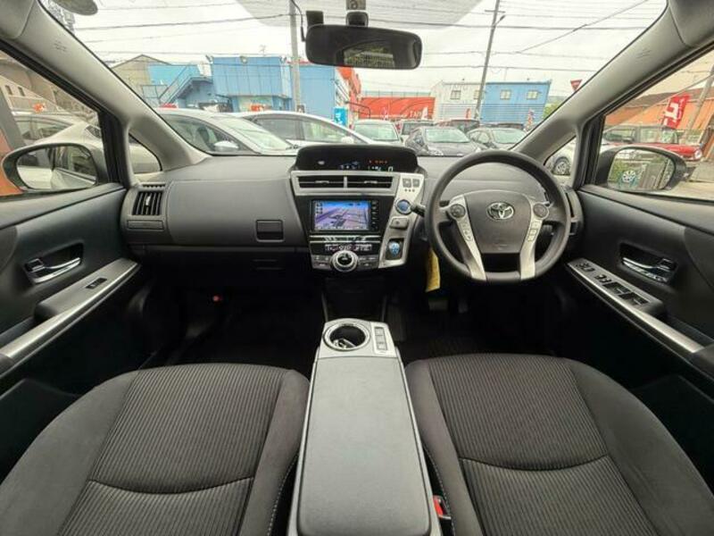 PRIUS ALPHA