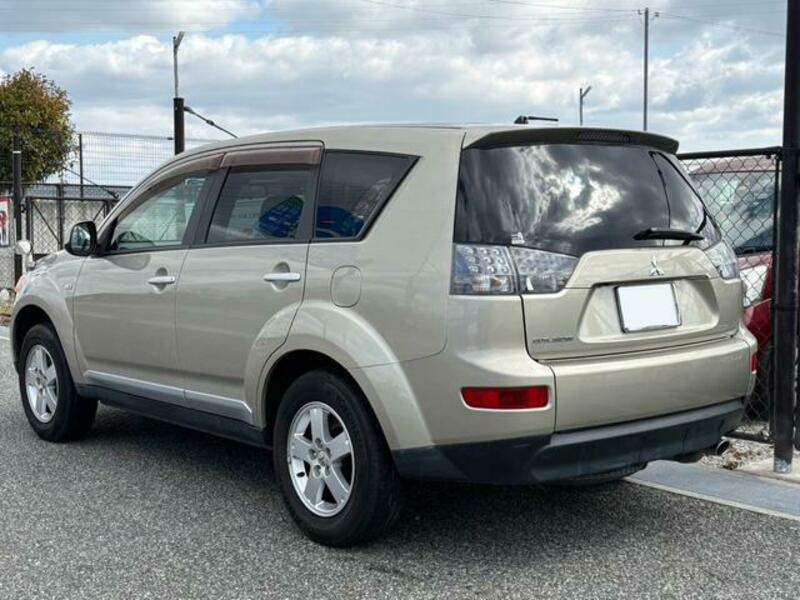 OUTLANDER