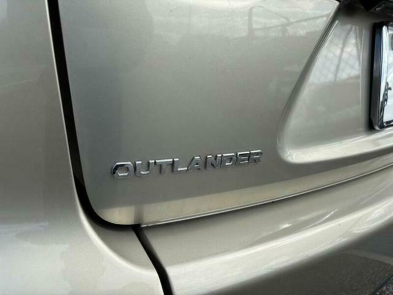 OUTLANDER