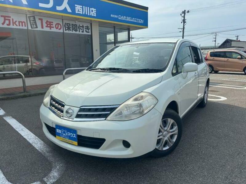 NISSAN TIIDA