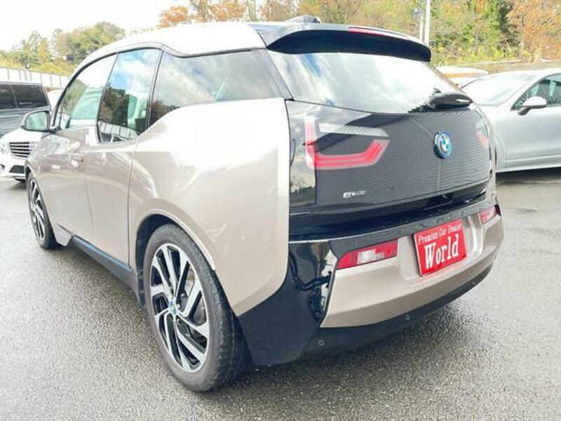 i3