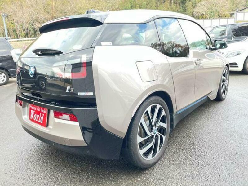 i3